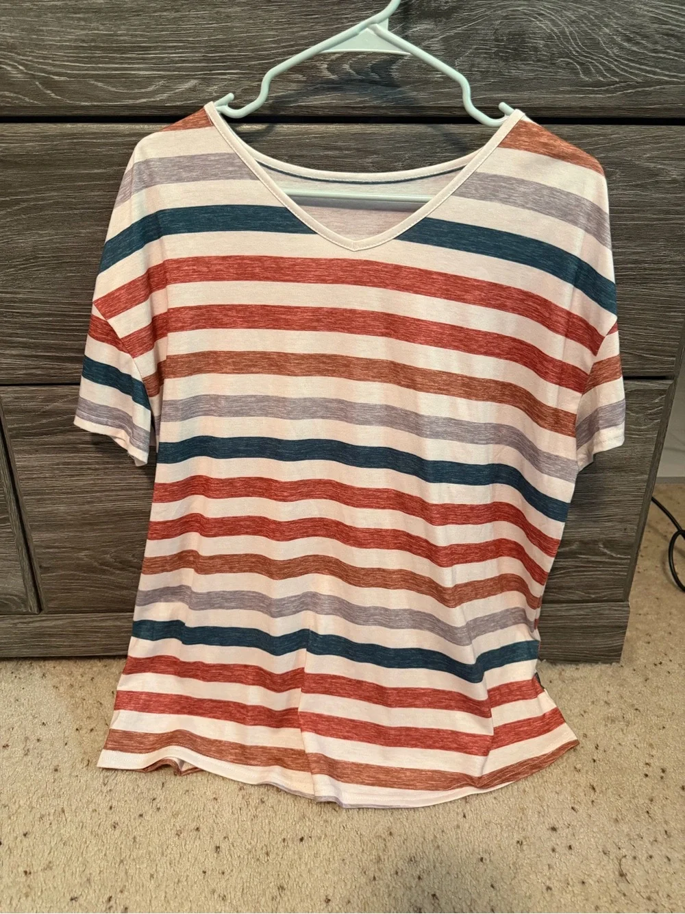 CUTE striped t-shirt v-neck